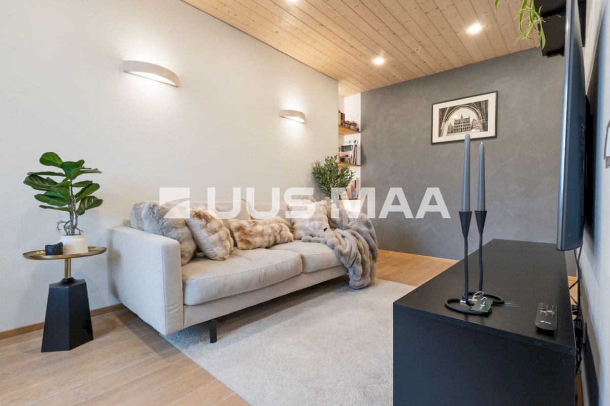 Tallinn, Mustamäe linnaosa, Ehitajate tee 56