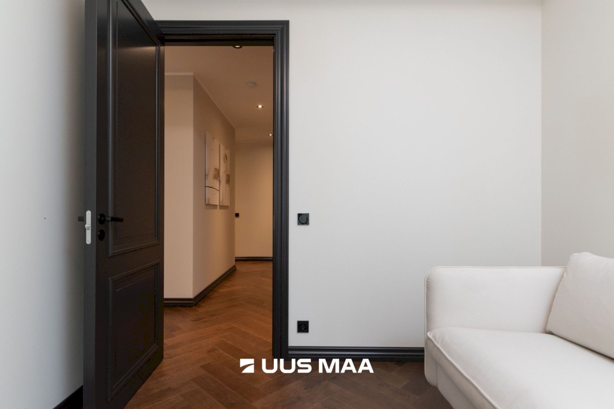 Tallinn, Nõmme linnaosa, Pärnu mnt 328