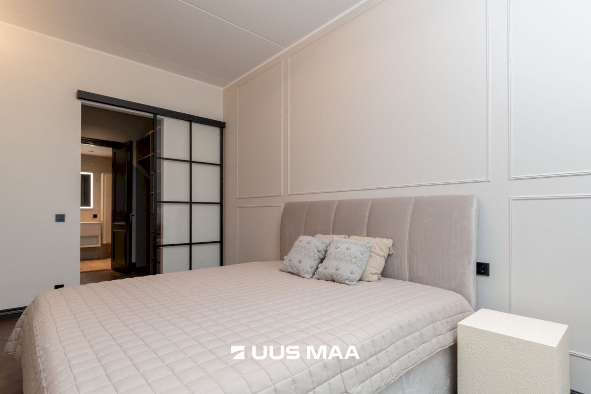 Tallinn, Nõmme linnaosa, Pärnu mnt 328