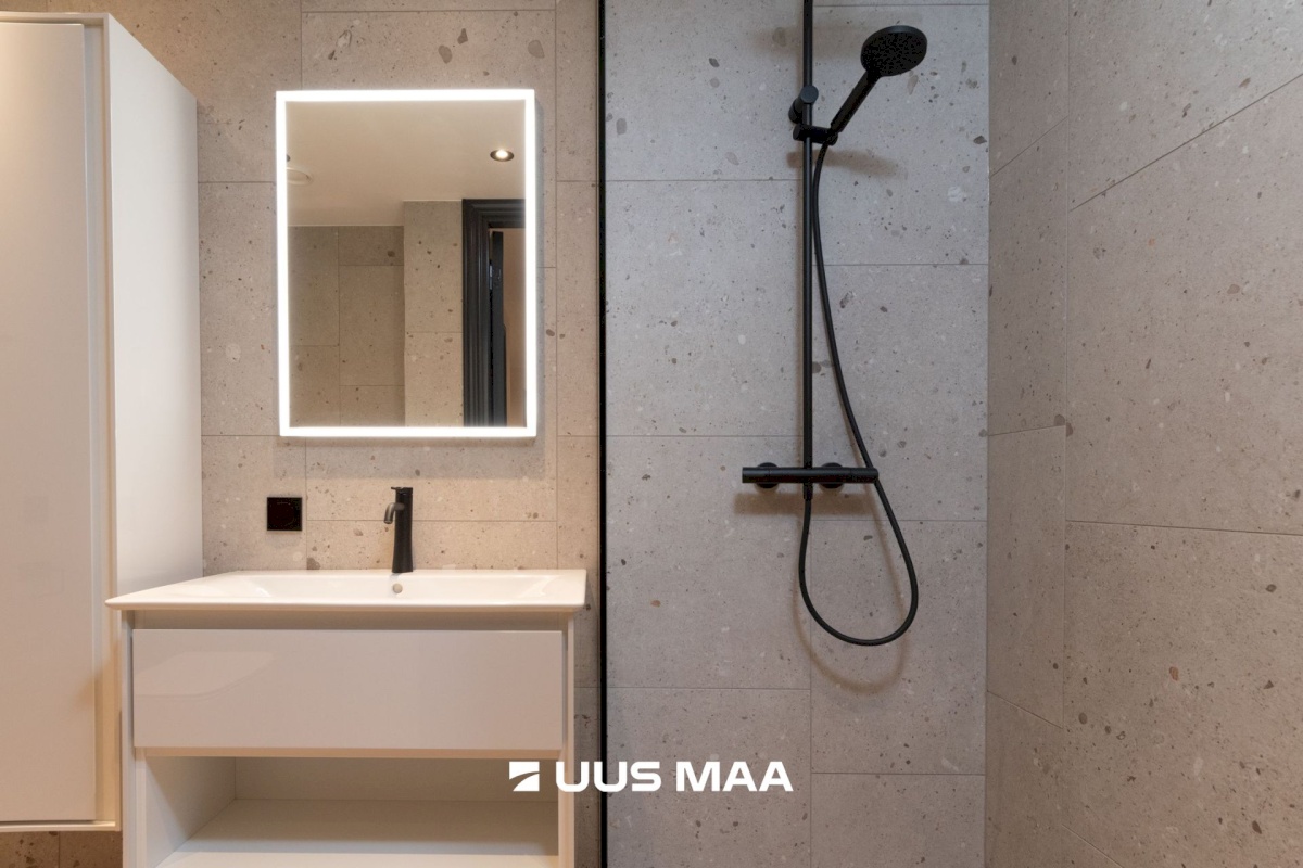 Tallinn, Nõmme linnaosa, Pärnu mnt 328