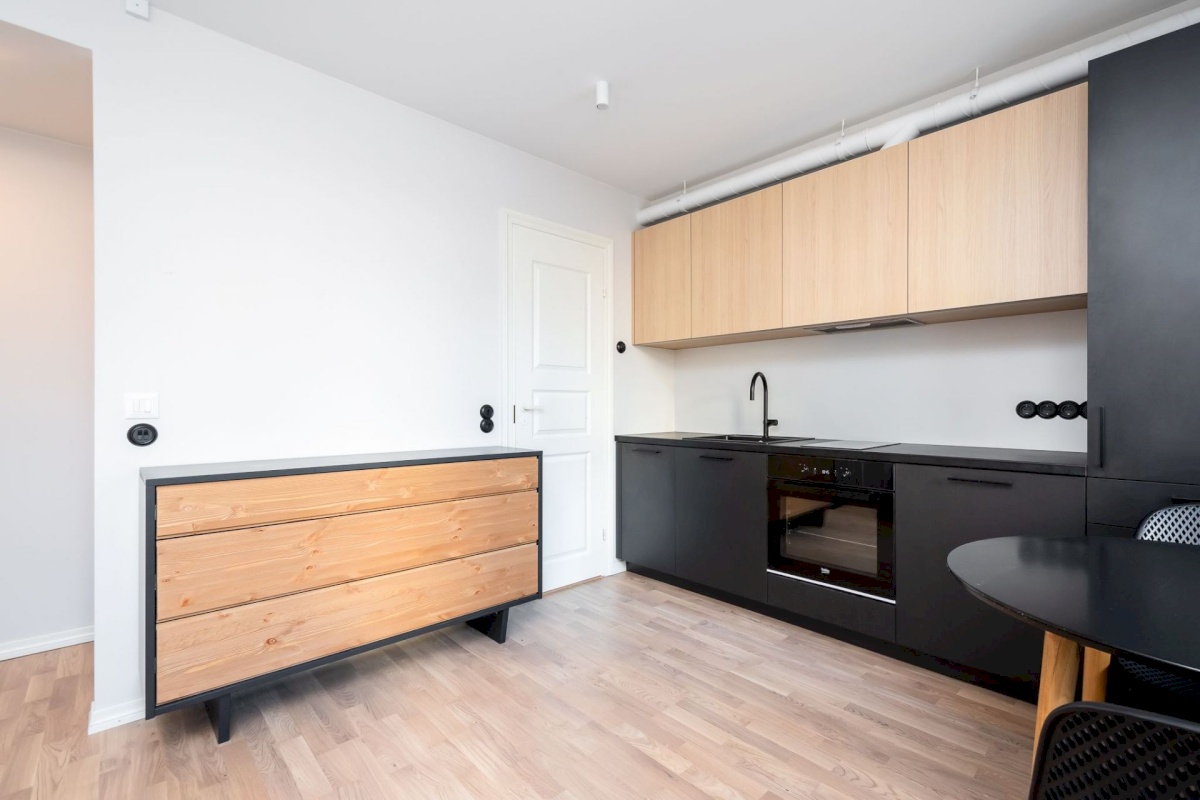 Tallinn, Kesklinna linnaosa, Uus Maailm, Luha 9