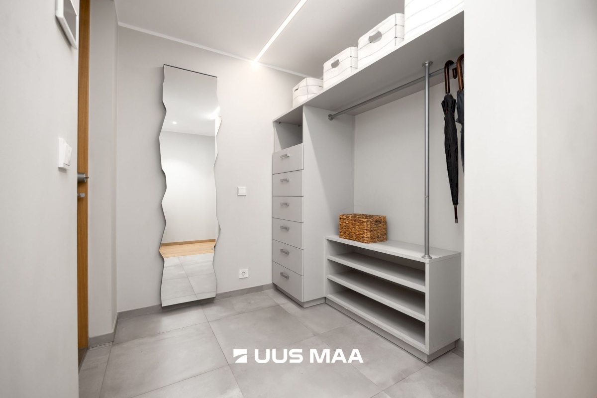 Tallinn, Kesklinna linnaosa, Kadriorg, Kiikri 2/1