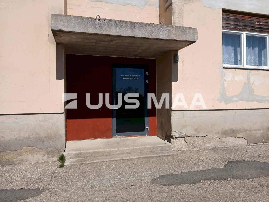 Lääneranna vald, Koonga küla, Keskuse 8