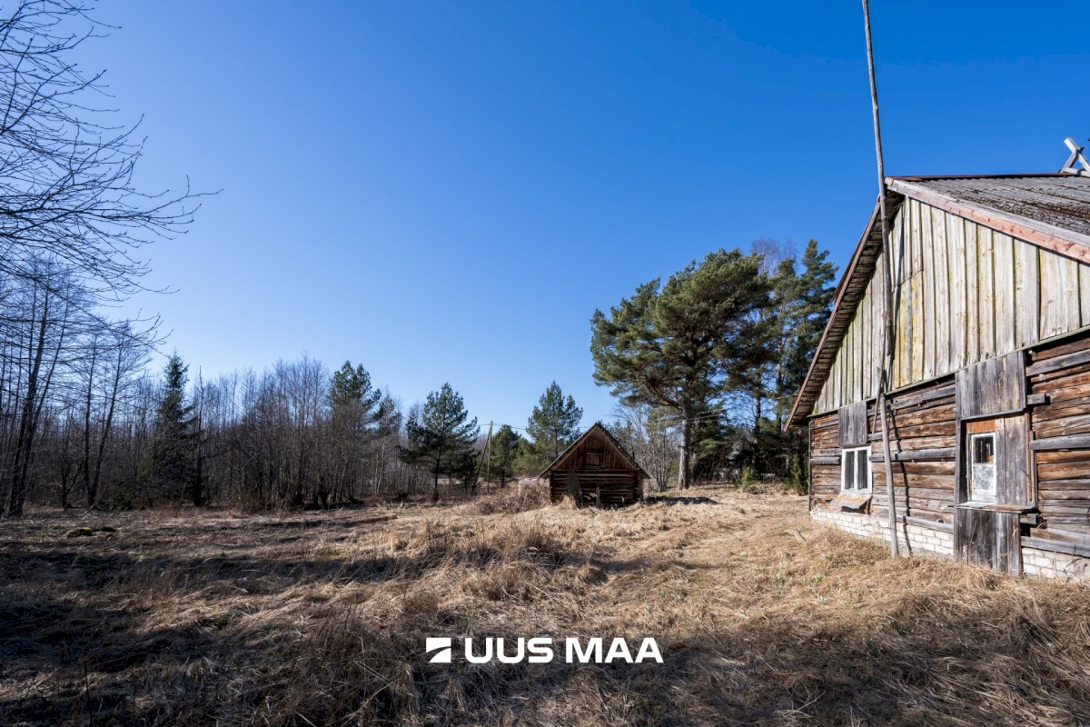 Lääne-Nigula vald, Tuksi küla/Bergsby