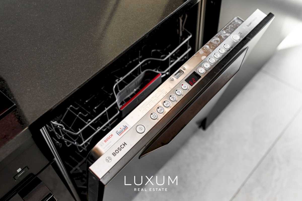 Tallinn, Kesklinna linnaosa, Keldrimäe, Tartu mnt 84a