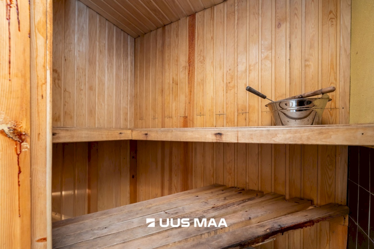 Viimsi vald, Leppneeme küla, Roosimetsa tee 2