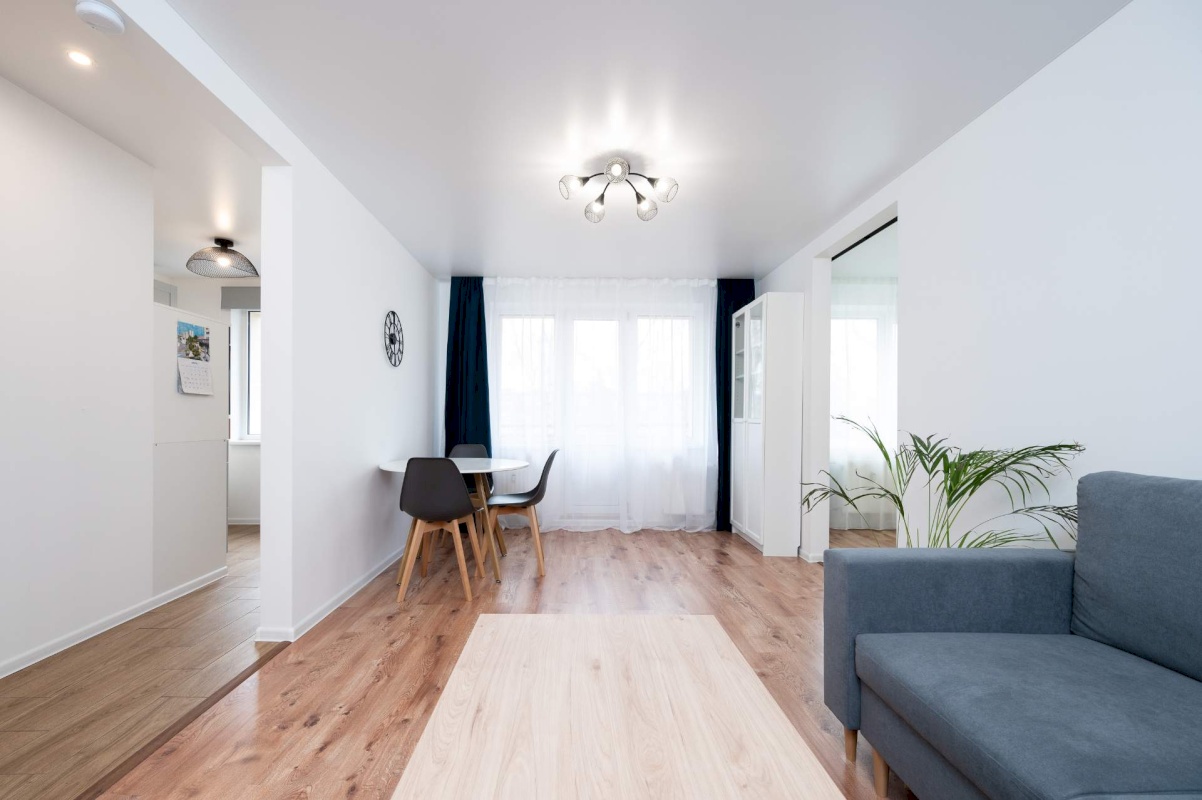 Tallinn, Mustamäe linnaosa, Ehitajate tee 35