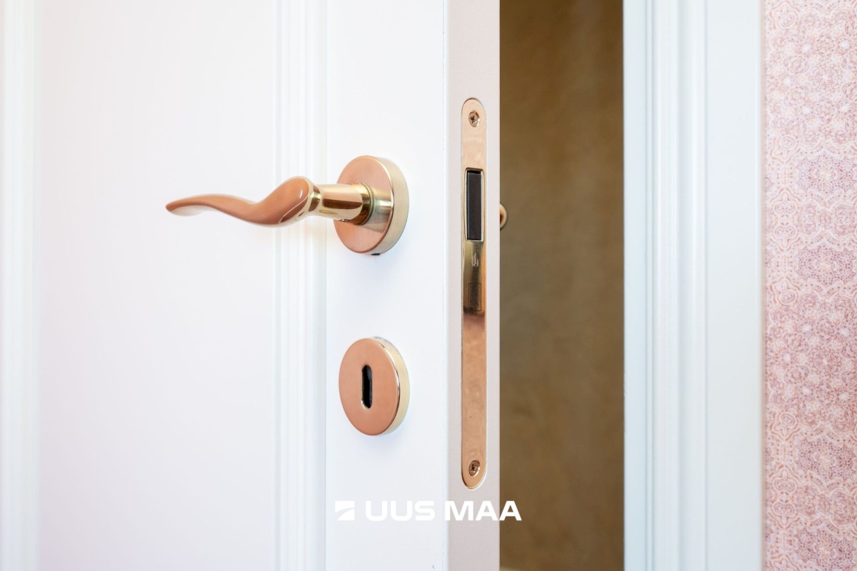 Tallinn, Kesklinna linnaosa, Kassisaba, Paldiski mnt 14