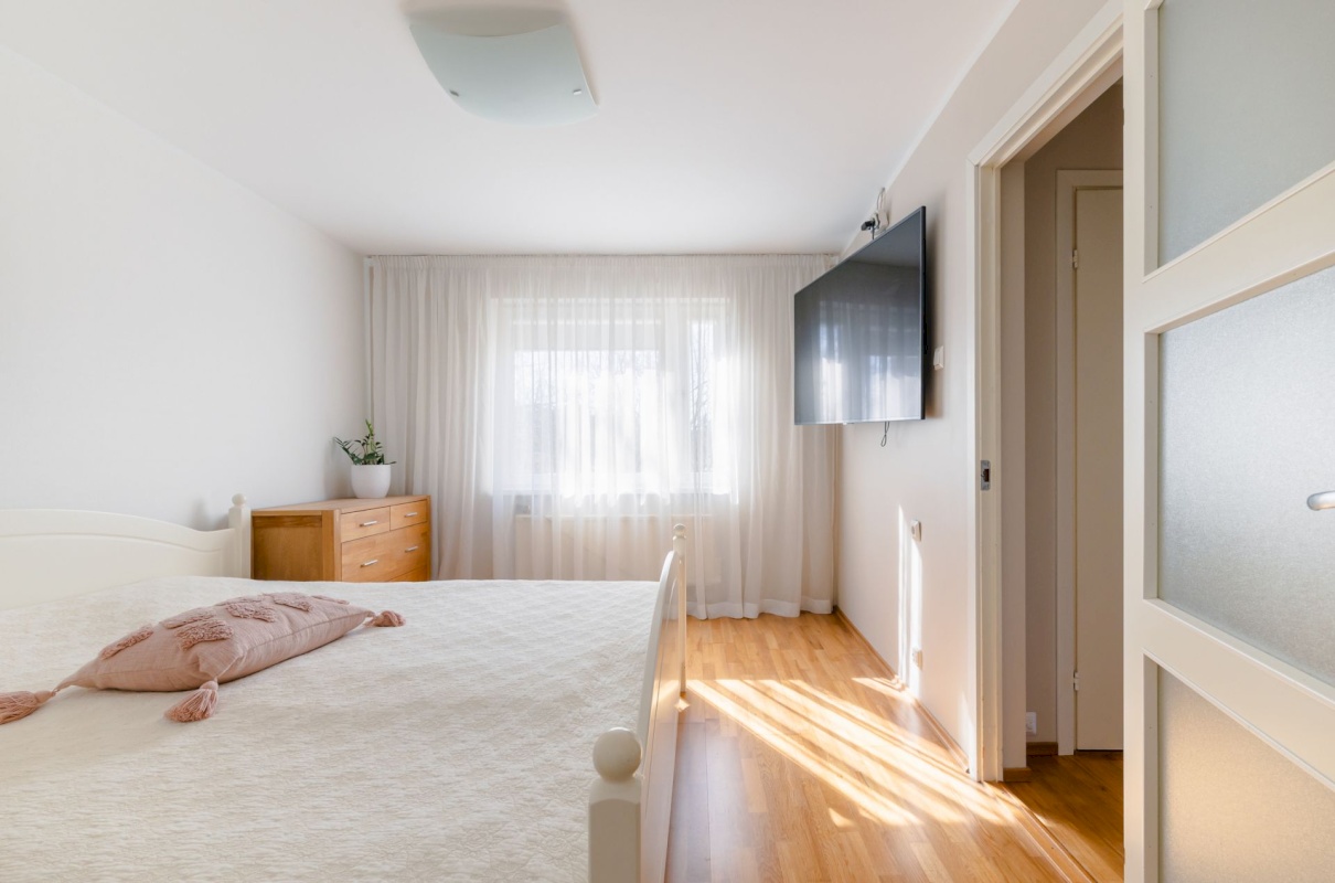 Vinni vald, Pajusti alevik, Linnu 4