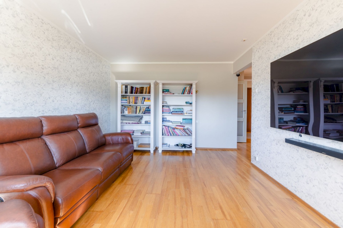 Vinni vald, Pajusti alevik, Linnu 4