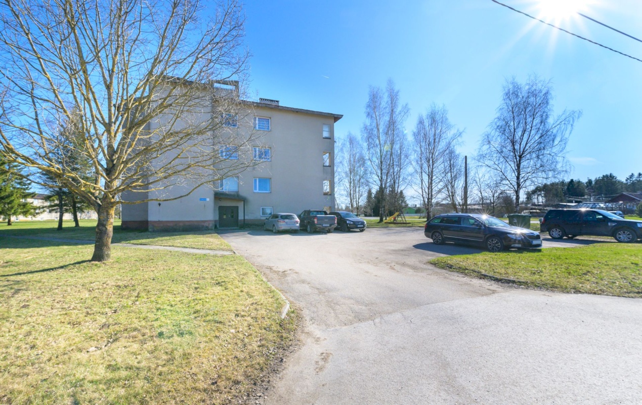 Vinni vald, Pajusti alevik, Linnu 4