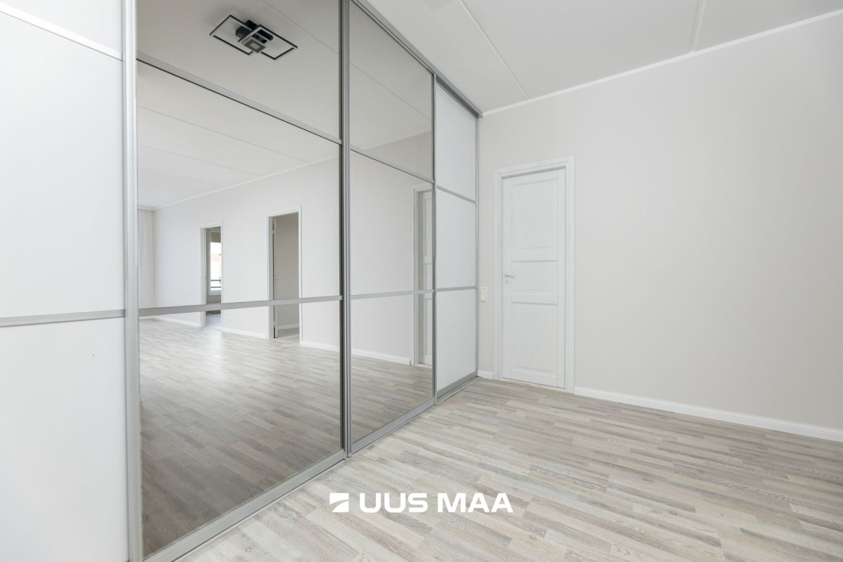 Tallinn, Mustamäe linnaosa, Kadaka, Kadaka pst 169b