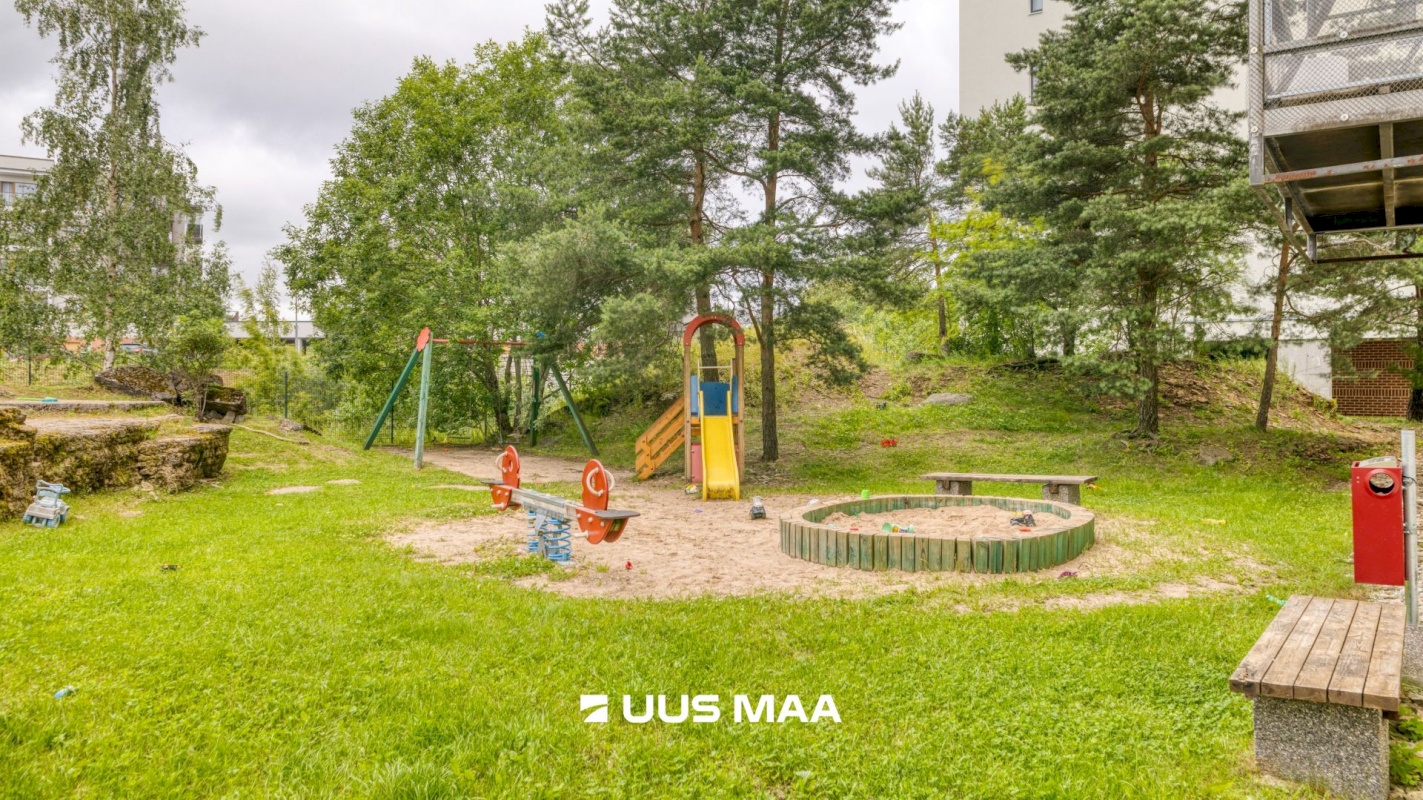 Tallinn, Mustamäe linnaosa, Kadaka, Kadaka pst 169b