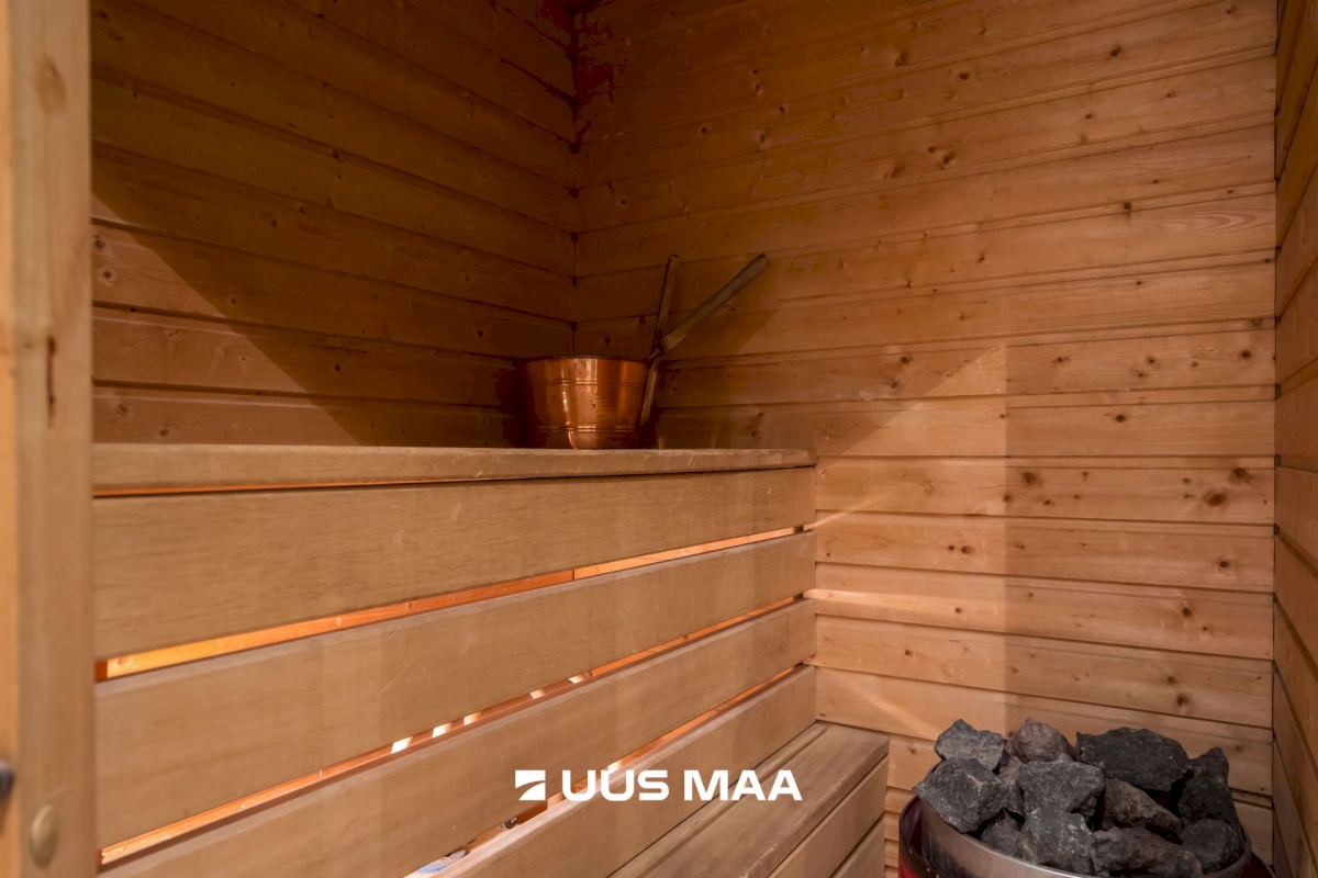 Tallinn, Kesklinna linnaosa, Kaubamaja 4