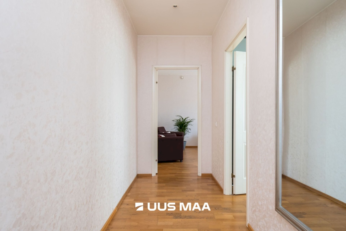 Tallinn, Kesklinna linnaosa, Kaubamaja 4