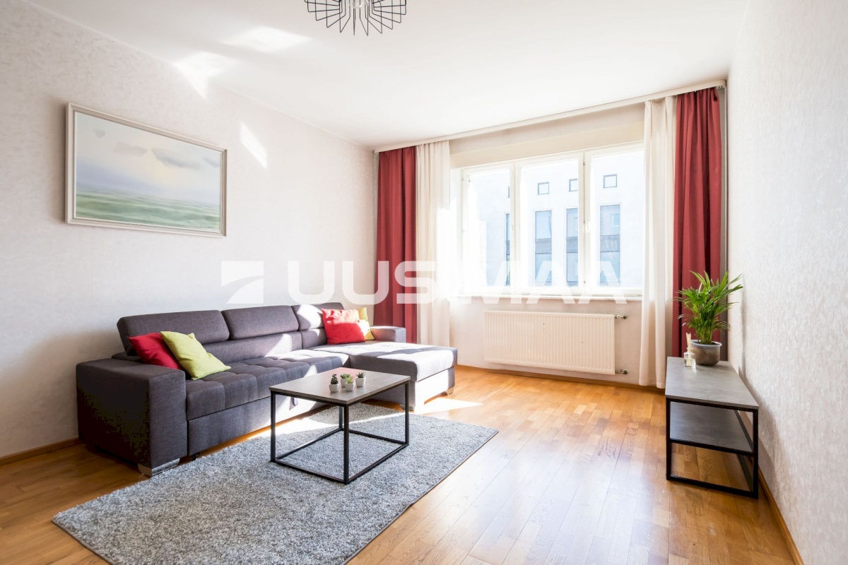 Tallinn, Kesklinna linnaosa, Kaubamaja 4