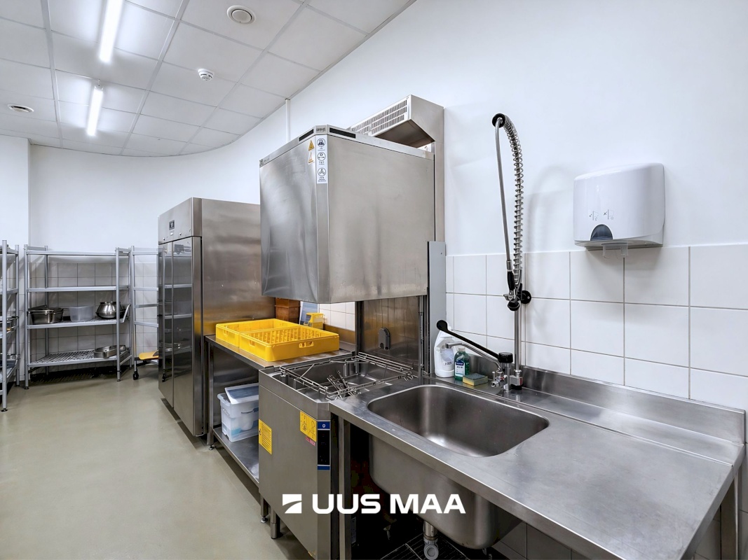 Saaremaa vald, Kuressaare linn, Merikotka 1