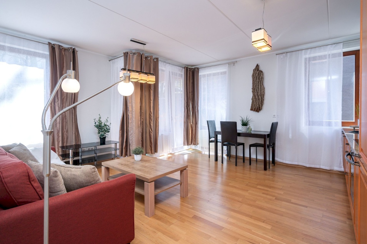 Tartu linn, Tartu linn, Kesklinn, Vallikraavi 12