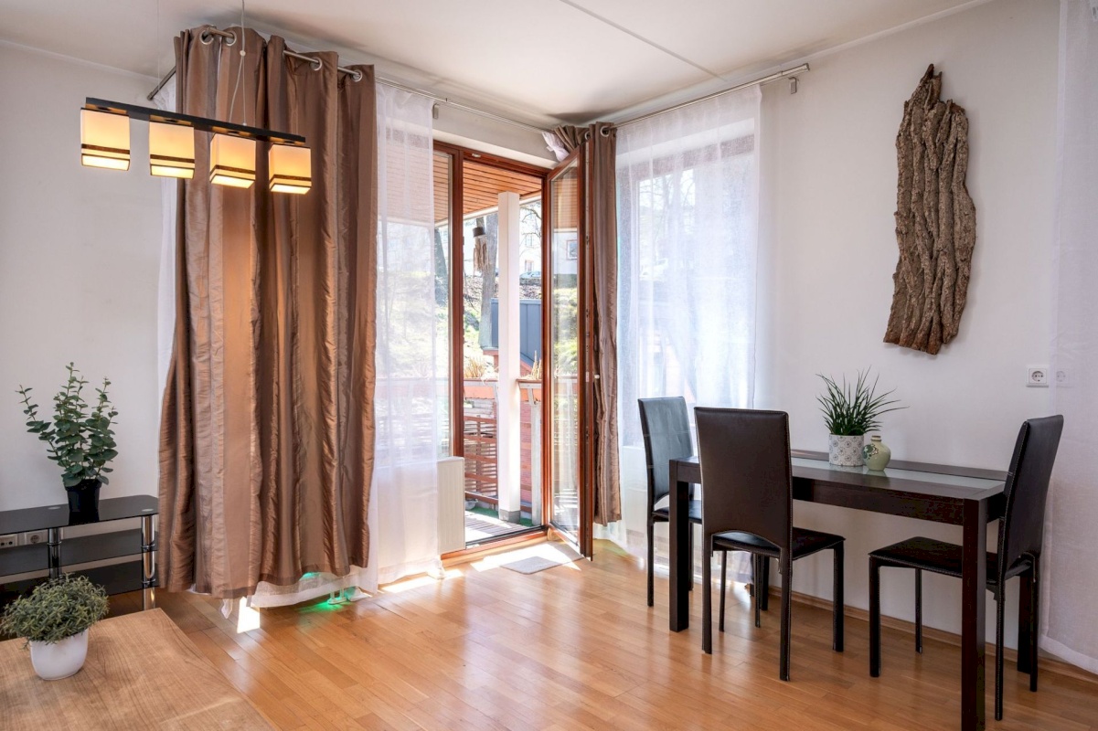 Tartu linn, Tartu linn, Kesklinn, Vallikraavi 12