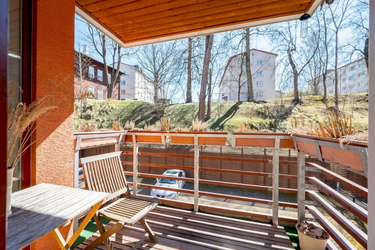 Tartu linn, Tartu linn, Kesklinn, Vallikraavi 12