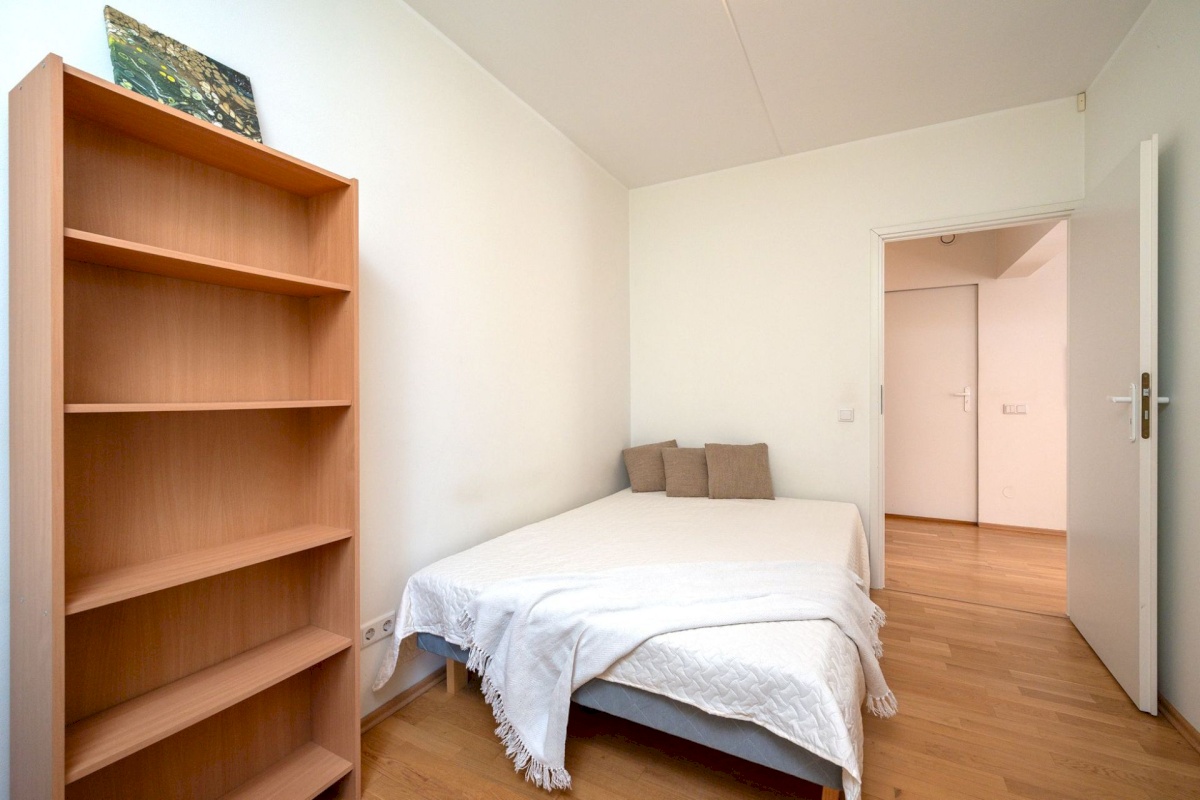 Tartu linn, Tartu linn, Kesklinn, Vallikraavi 12