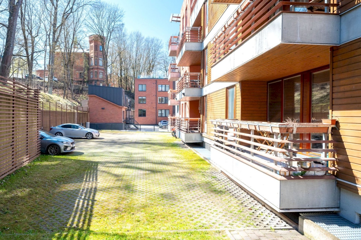 Tartu linn, Tartu linn, Kesklinn, Vallikraavi 12