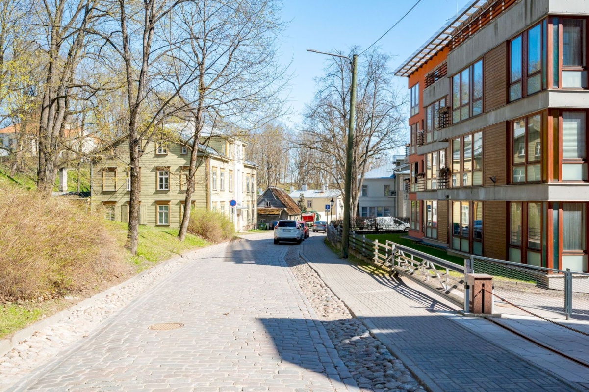 Tartu linn, Tartu linn, Kesklinn, Vallikraavi 12