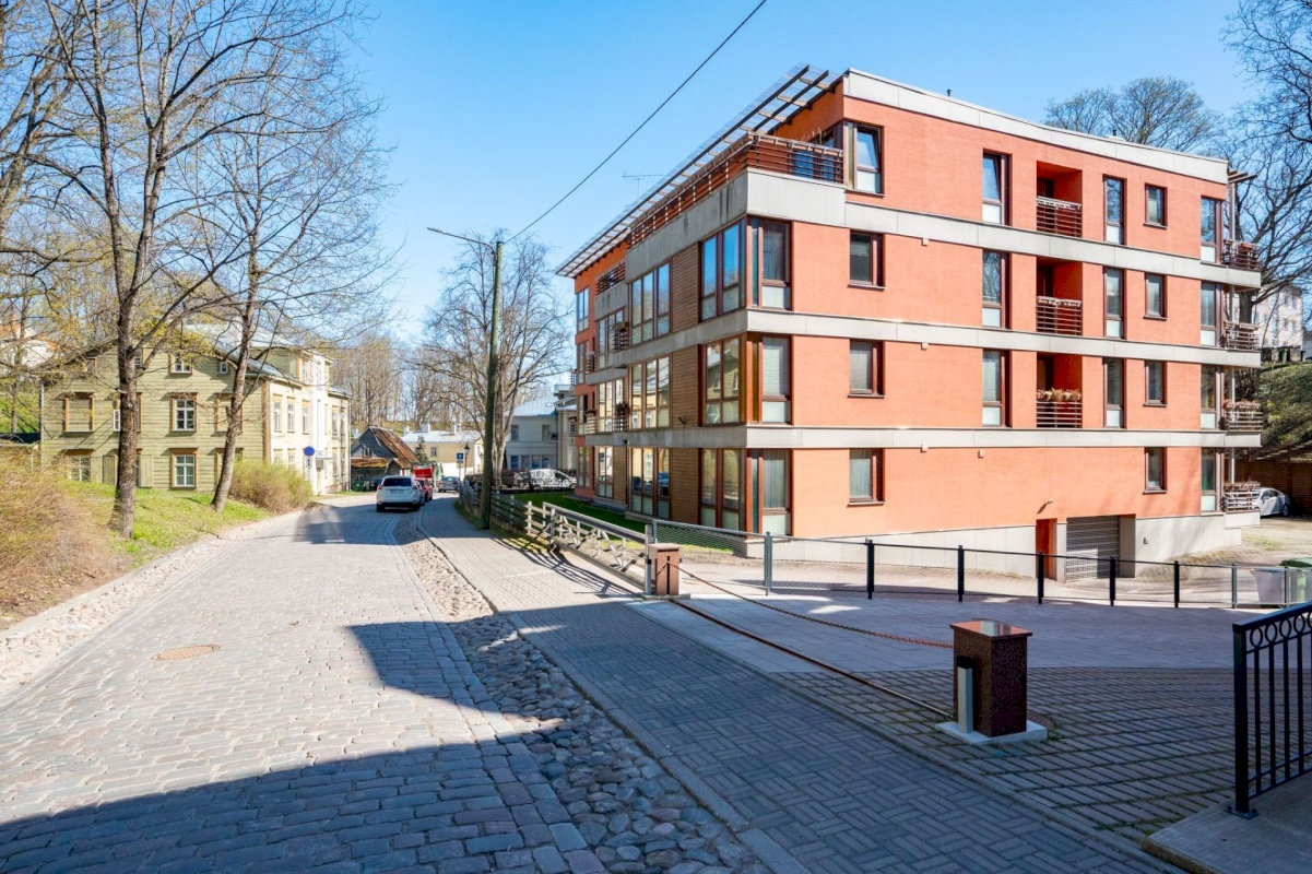 Tartu linn, Tartu linn, Kesklinn, Vallikraavi 12