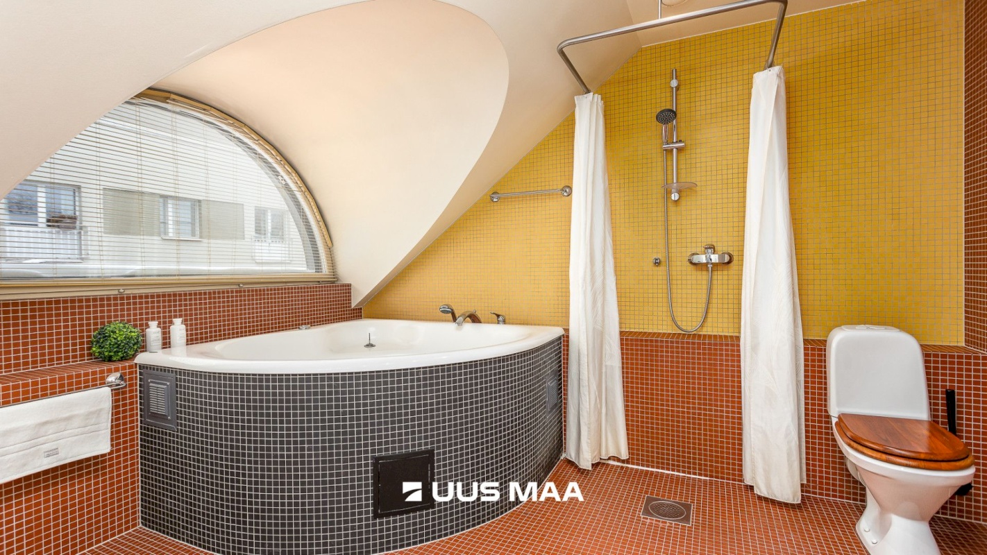 Tallinn, Kesklinna linnaosa, Kadriorg, Koidula 28