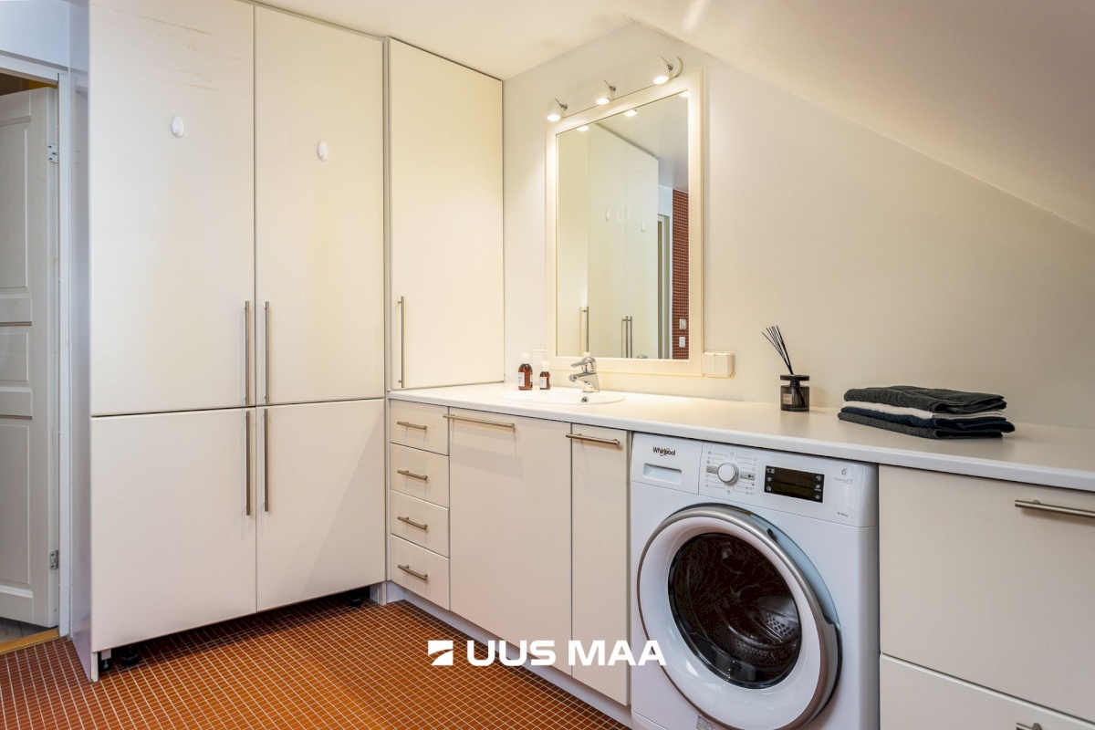 Tallinn, Kesklinna linnaosa, Kadriorg, Koidula 28