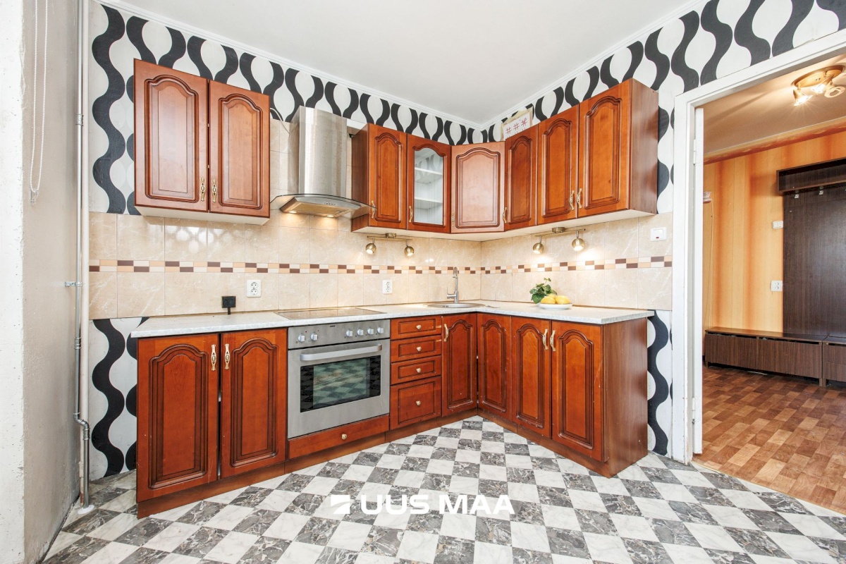 Tallinn, Lasnamäe linnaosa, Mustakivi, Mahtra 10