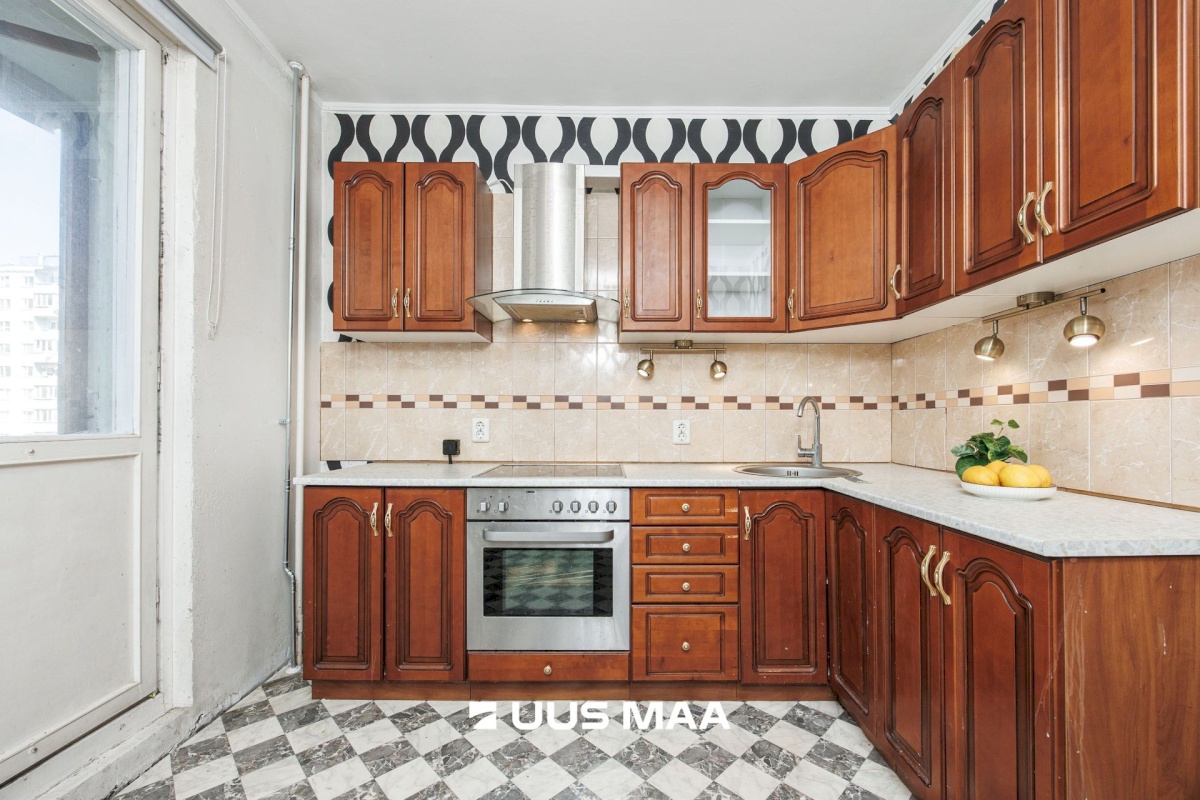 Tallinn, Lasnamäe linnaosa, Mustakivi, Mahtra 10