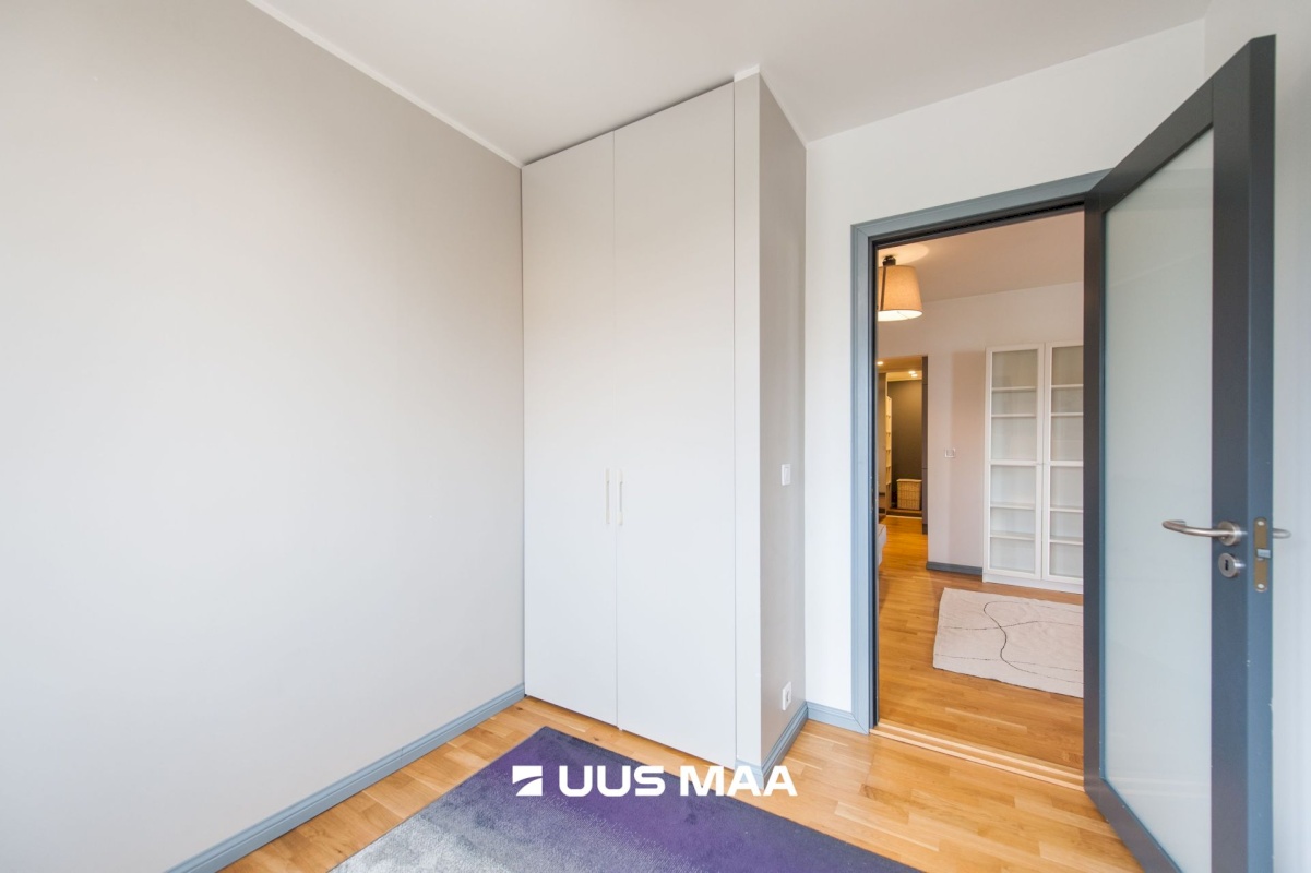 Tallinn, Mustamäe linnaosa, Mustamäe, Mustamäe tee 96