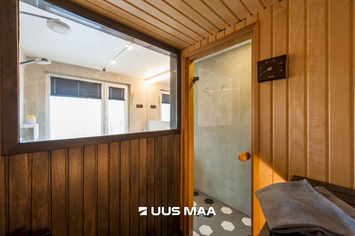 Tallinn, Mustamäe linnaosa, Mustamäe, Mustamäe tee 96