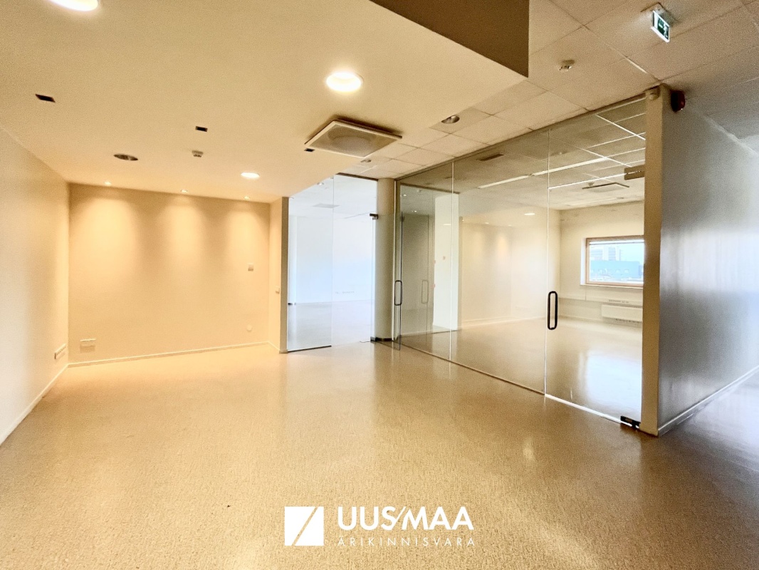 Tallinn, Mustamäe linnaosa, Karjavälja 10