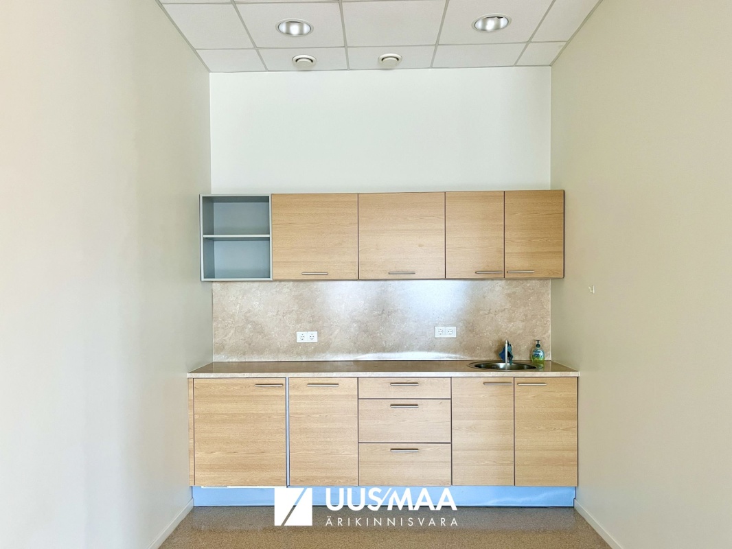 Tallinn, Mustamäe linnaosa, Karjavälja 10