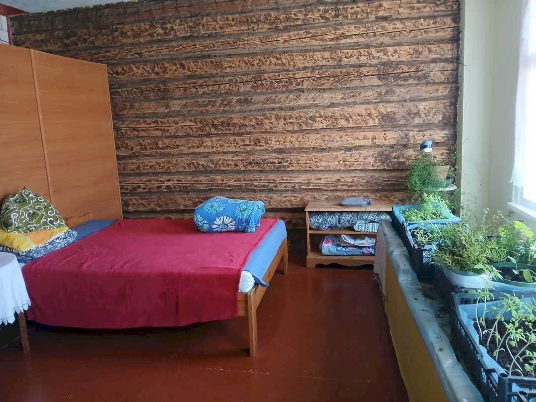 Saarde vald, Allikukivi küla, Valga mnt 10