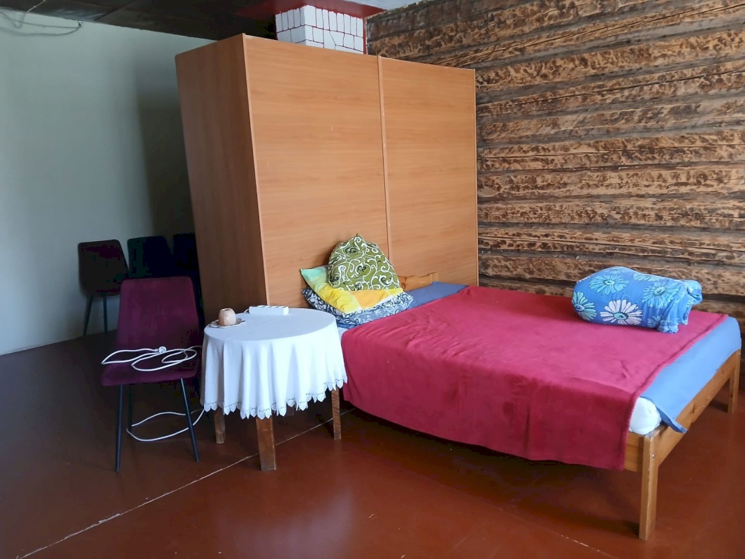 Saarde vald, Allikukivi küla, Valga mnt 10