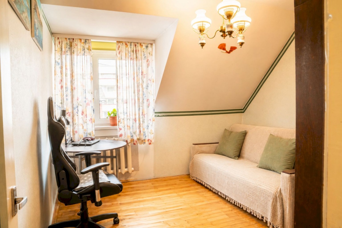 Valga vald, Valga linn, Tähe 10