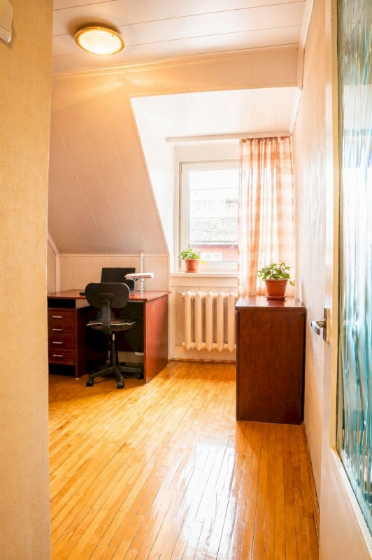 Valga vald, Valga linn, Tähe 10