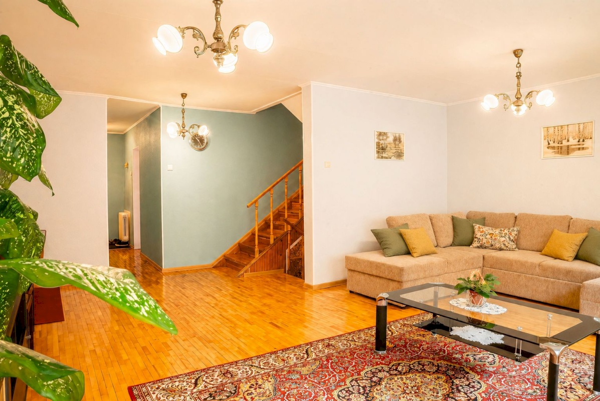 Valga vald, Valga linn, Tähe 10