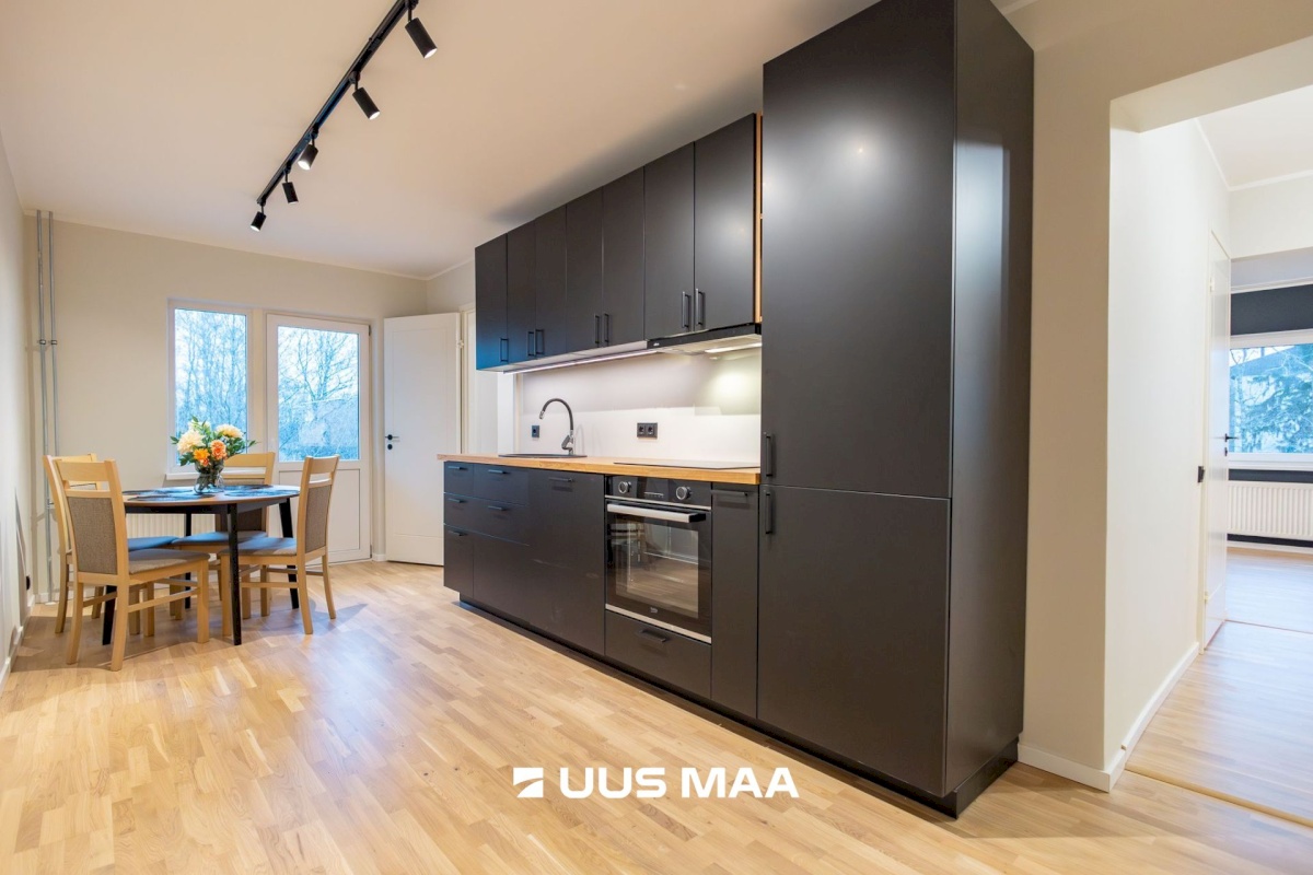 Hiiumaa vald, Lauka küla, Käina tee 14