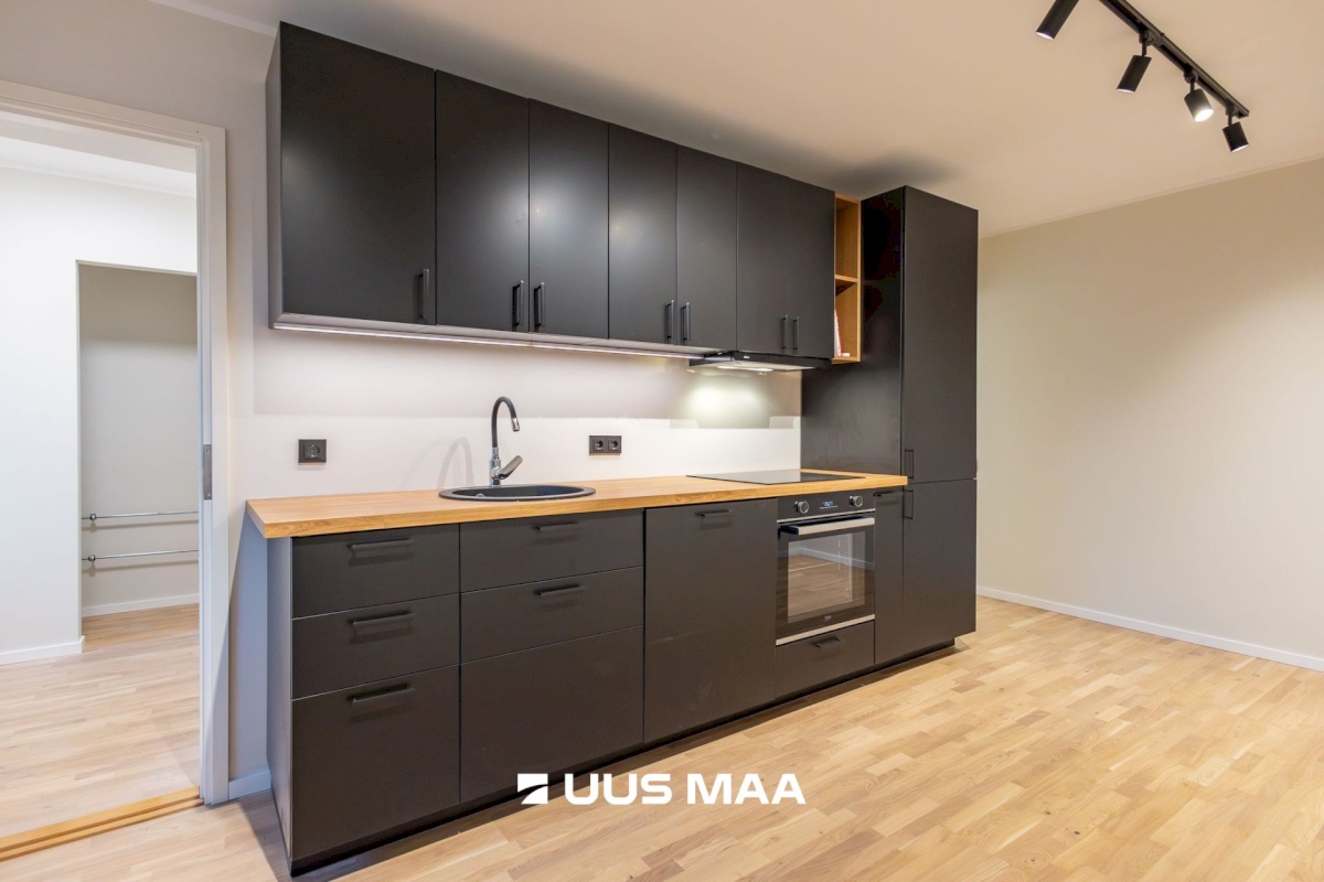 Hiiumaa vald, Lauka küla, Käina tee 14