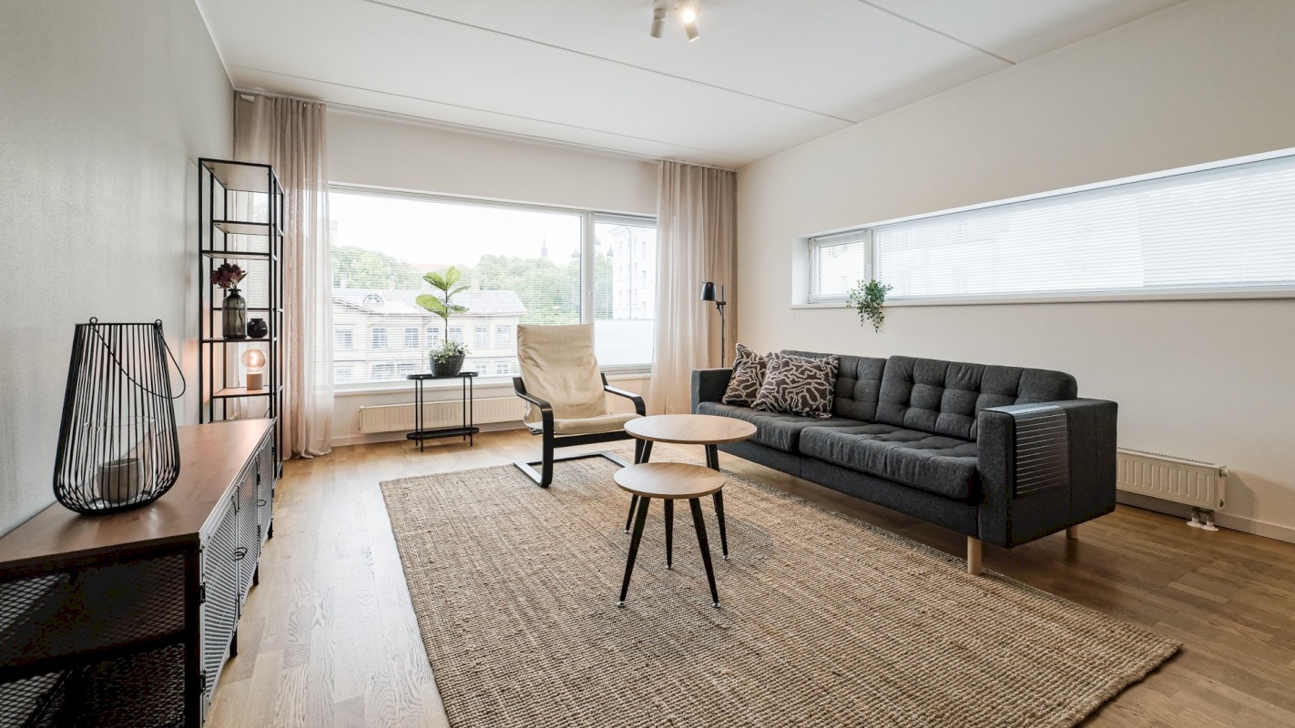 Tallinn, Kesklinna linnaosa, Südalinn, Kaarli pst 8