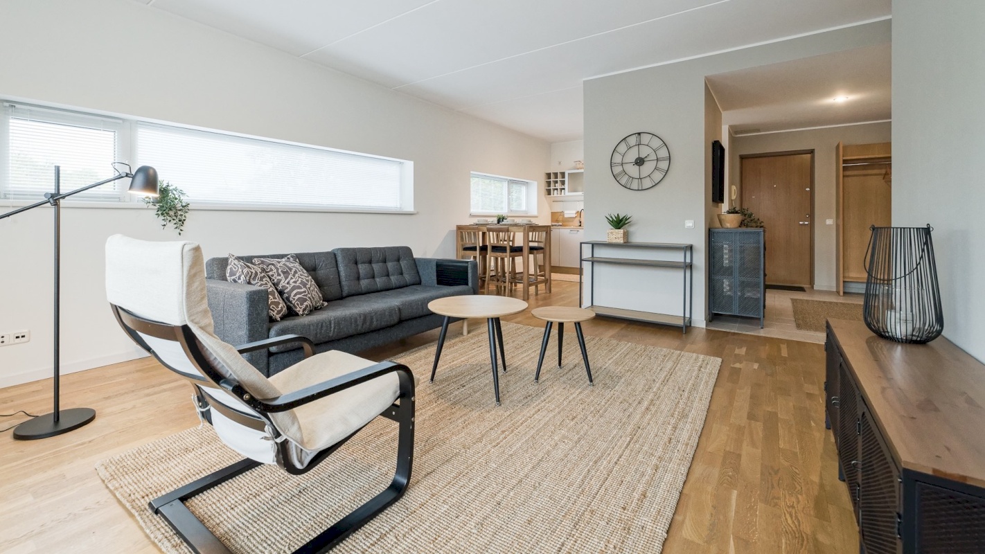 Tallinn, Kesklinna linnaosa, Südalinn, Kaarli pst 8