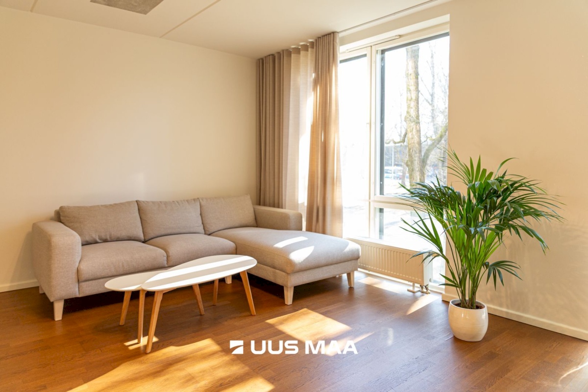 Tallinn, Kesklinna linnaosa, Kadriorg, Liivaoja 4b