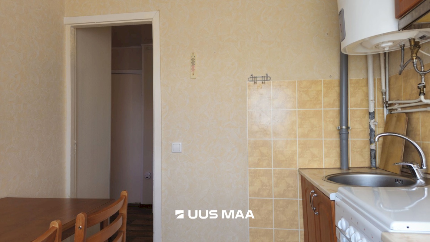 Kohtla-Järve linn, Järve linnaosa, Sinivoore 11