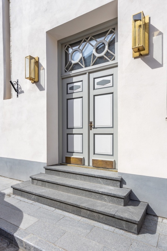 Tallinn, Kesklinna linnaosa, Suur-Kloostri 1