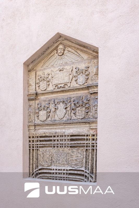 Tallinn, Kesklinna linnaosa, Suur-Kloostri 1