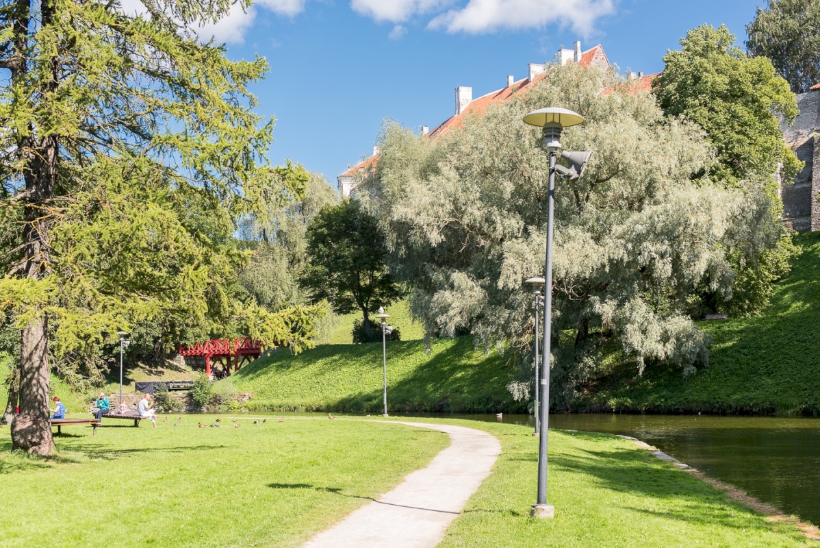 Tallinn, Kesklinna linnaosa, Suur-Kloostri 1